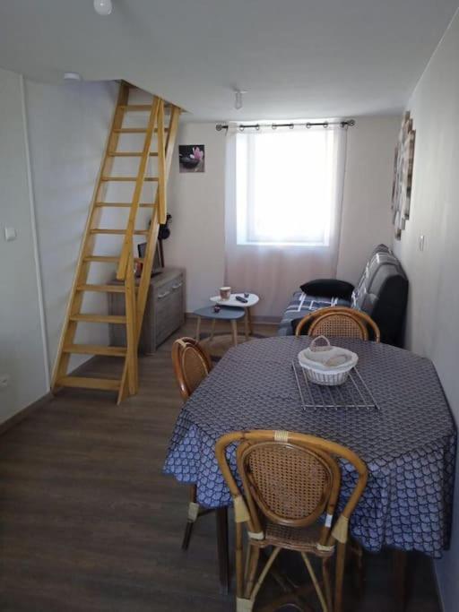 Maison Pour 2 A 4 Personnes Brassac-les-Mines Ngoại thất bức ảnh